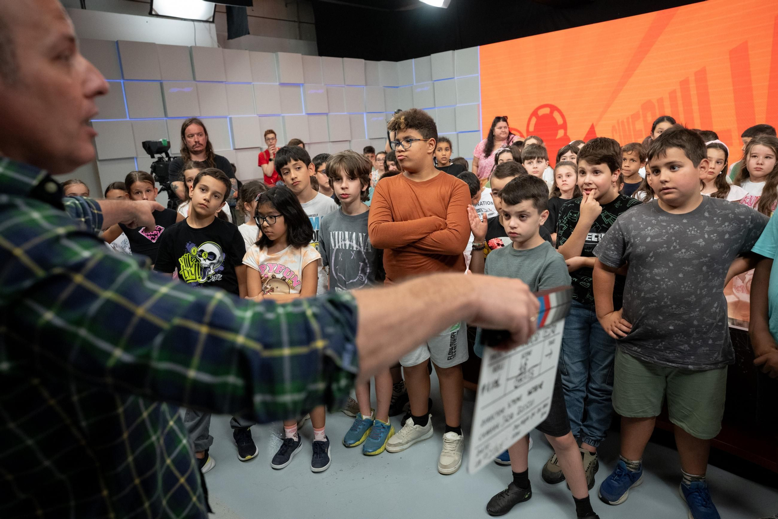 Visita dos alumnos do colexio Albino Núñez ó plató de Telemiño