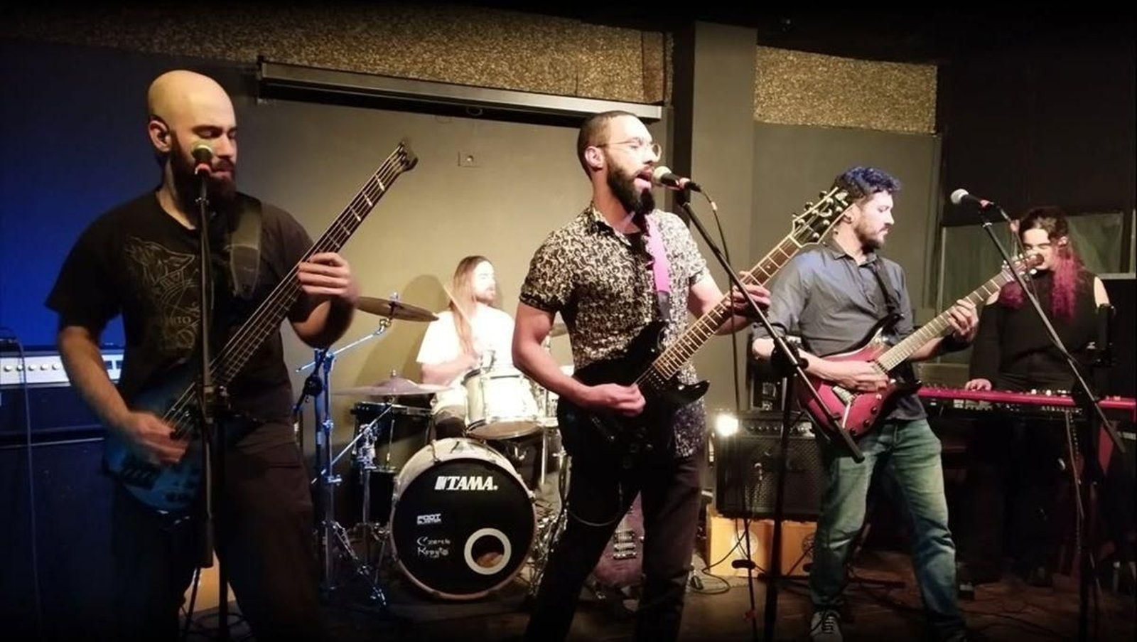 Dioivo, aquí con compañía, celebra dez anos de música metal.