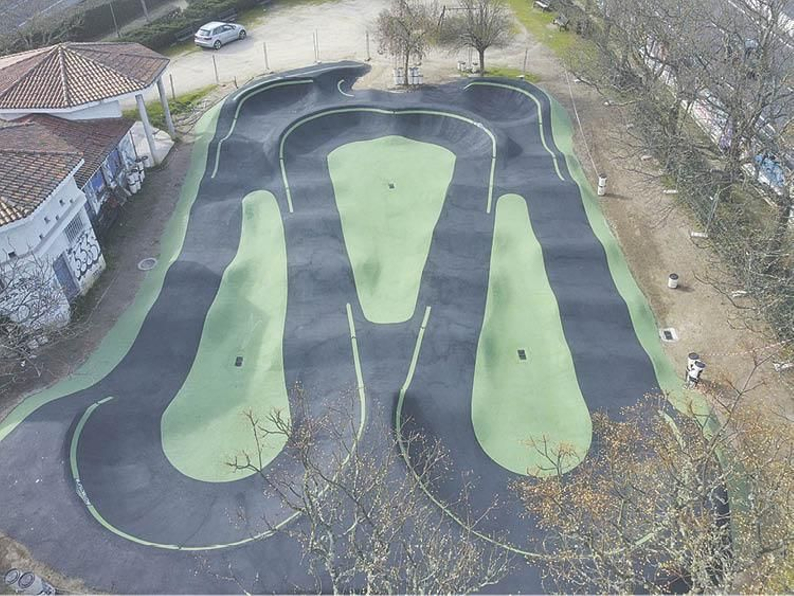 El nuevo pump track, en el parque das Letras de Vistahermosa.