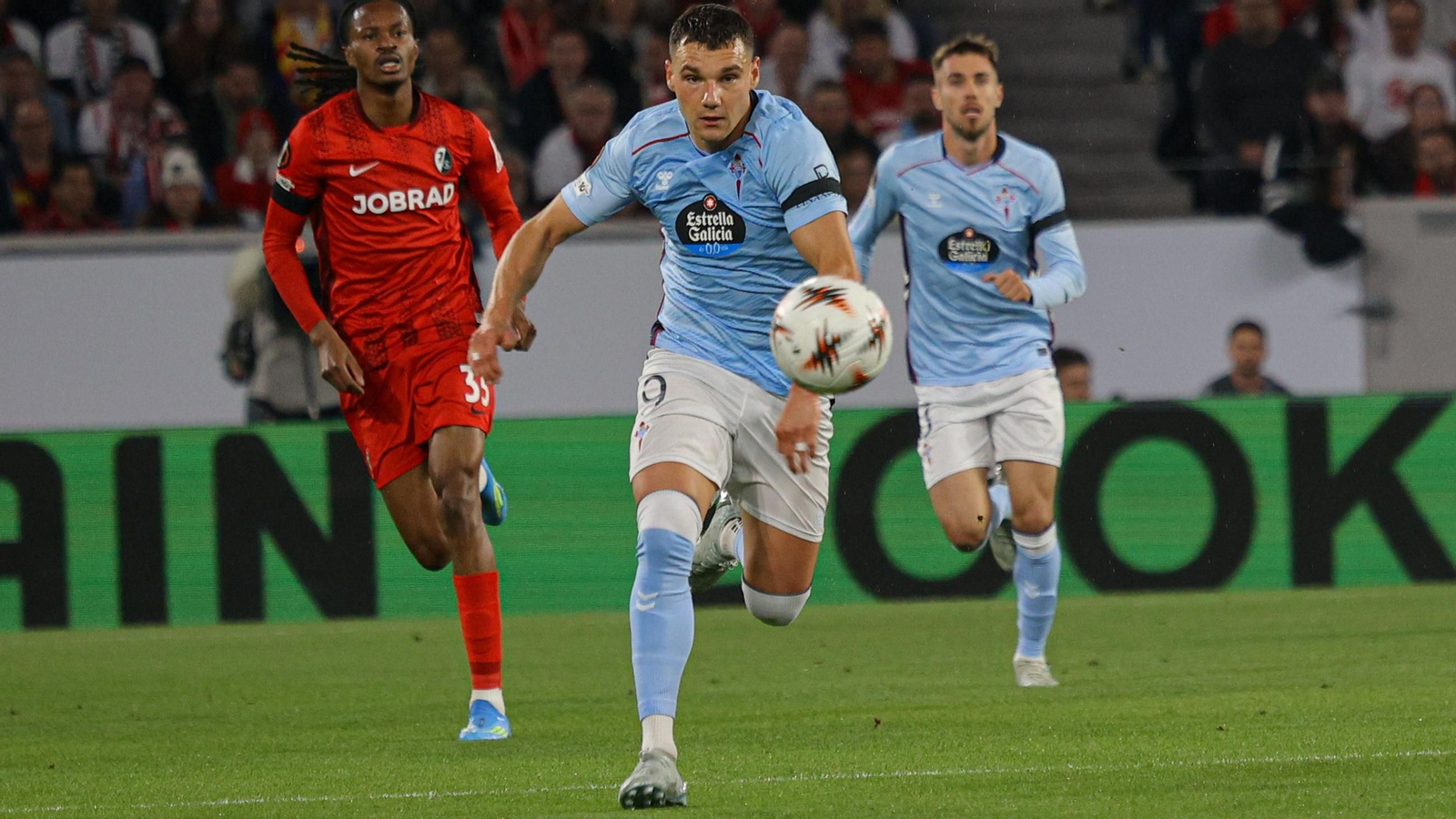 Ferran Jutglá fue uno de los elegidos por Giráldez para formar el ataque celeste en el once inicial.