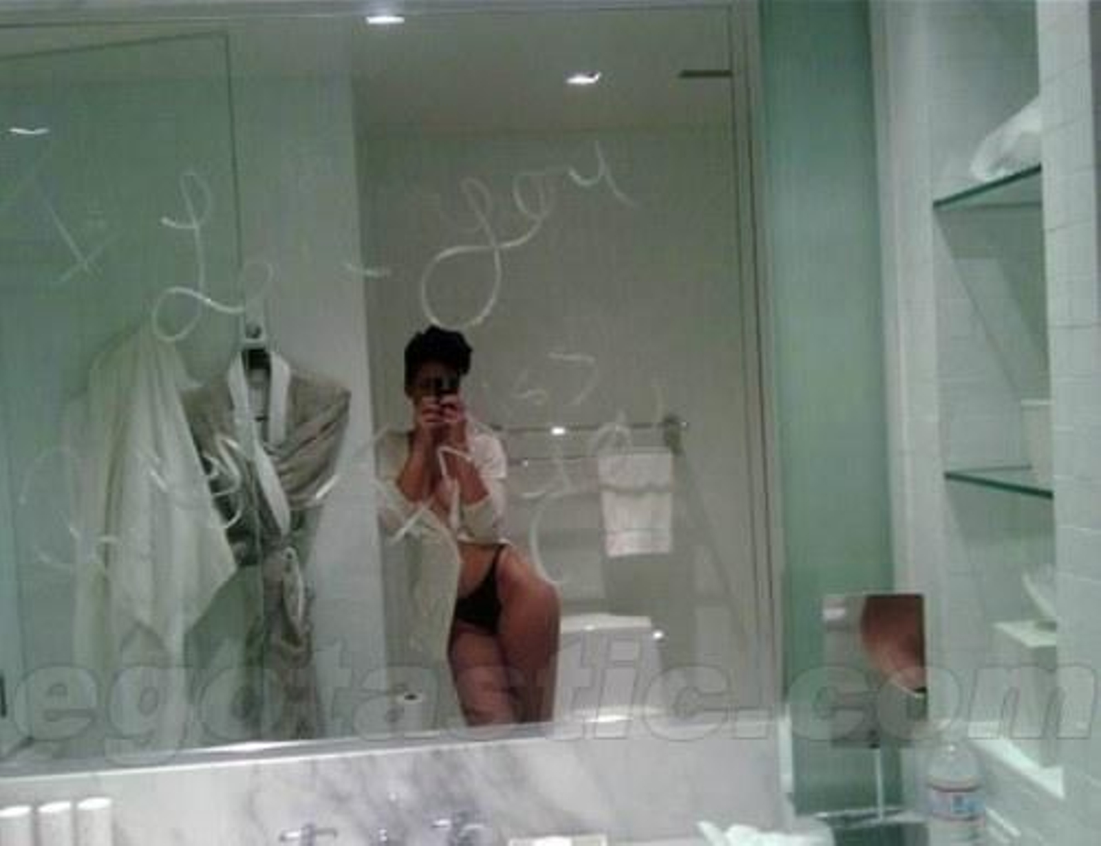 Polémicas fotos de Rihanna desnuda