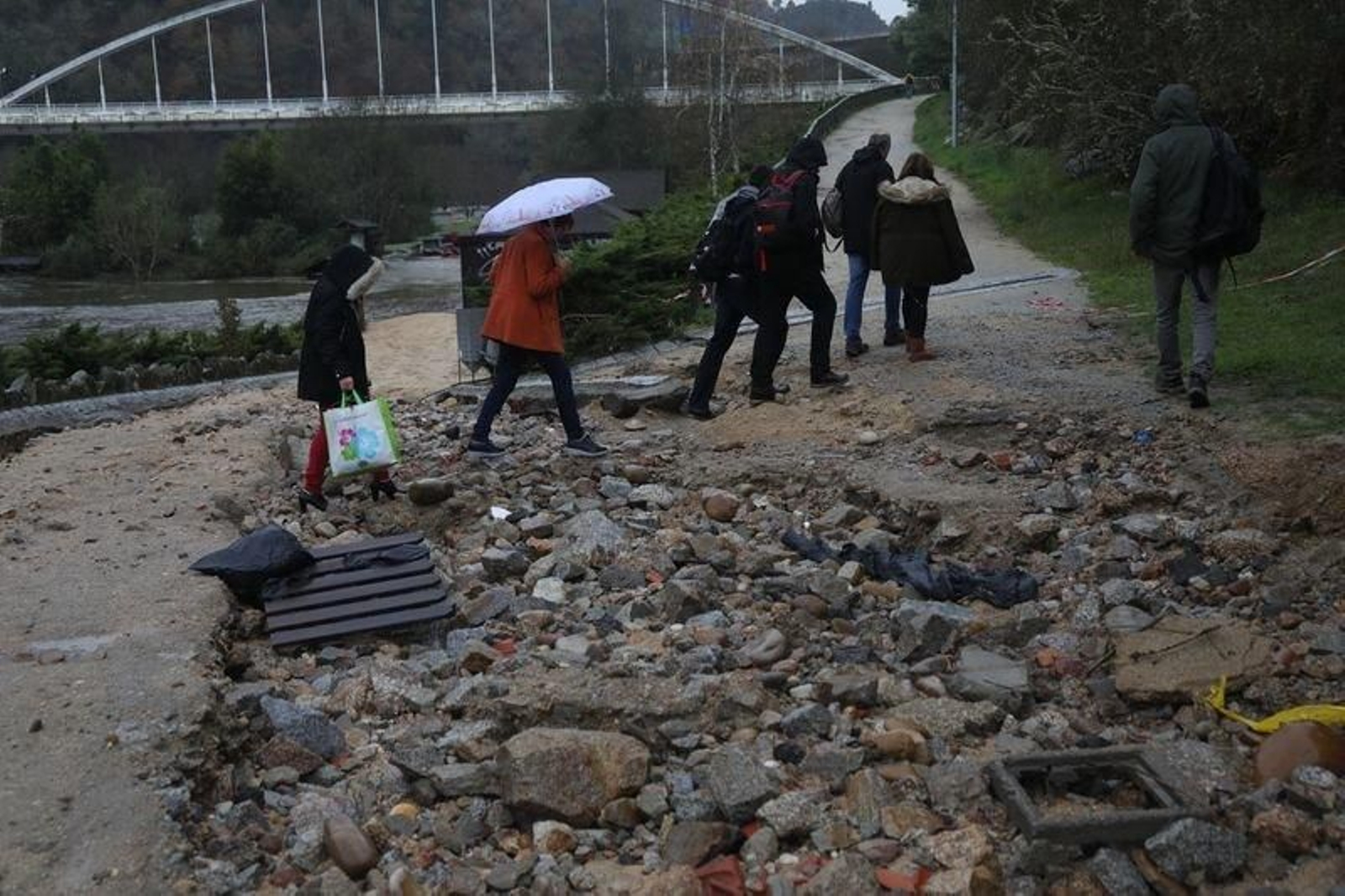 OURENSE 23/12/2919.- Daños crecidas Miño. Outariz.  José Paz