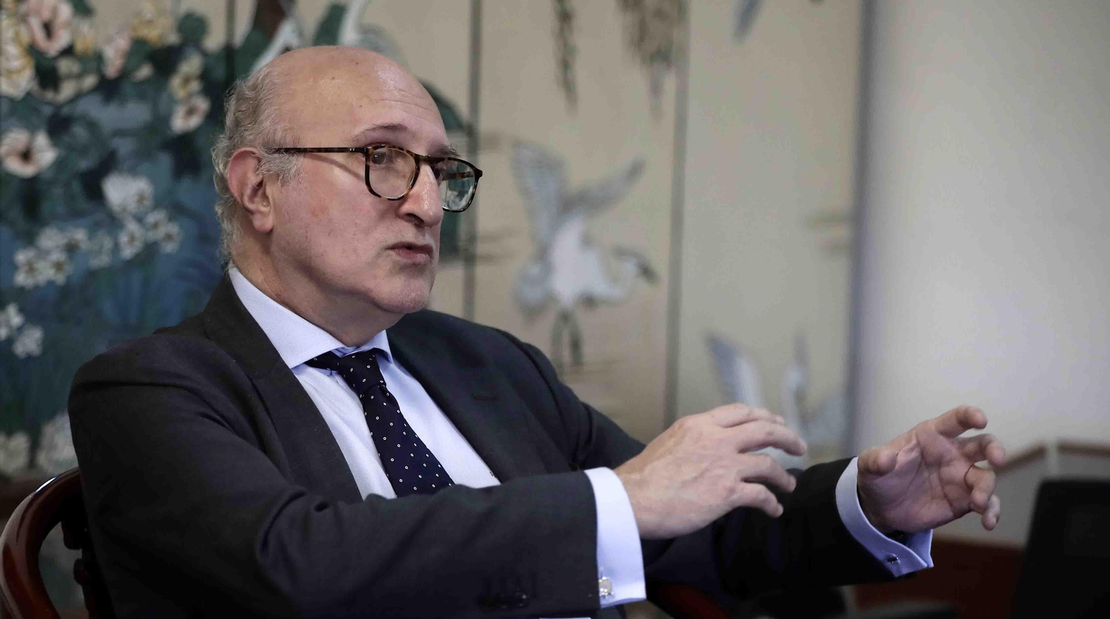 El secretario de Estado para Iberoamérica y el Caribe y el Español en el Mundo, Juan Fernández Trigo, durante una entrevista con Efe en San José (Costa Rica). EFE/ Jeffrey Arguedas