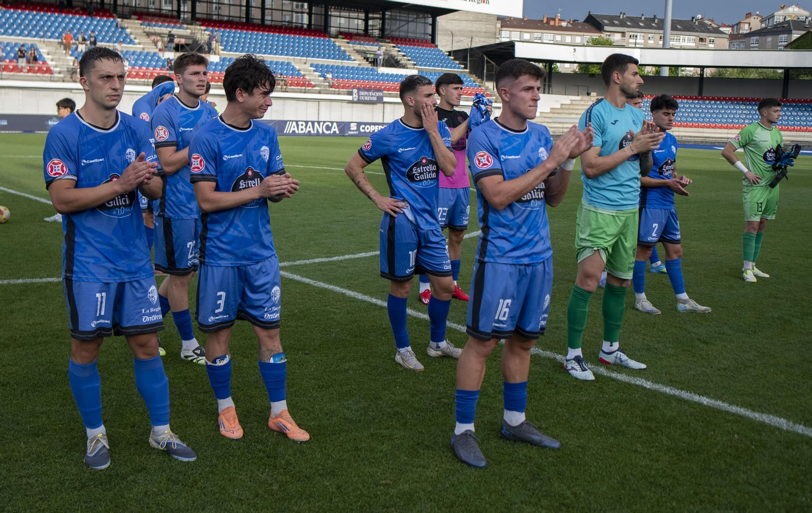 Galería | La tristeza invade O Couto con el descenso del Ourense CF