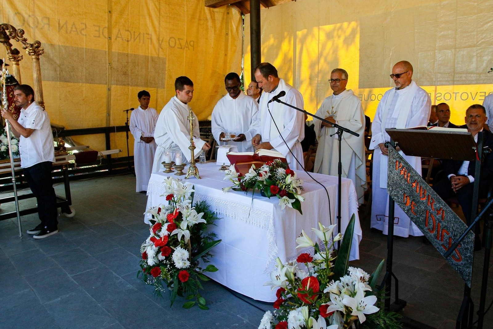 Misa en la romería de San Roque.
