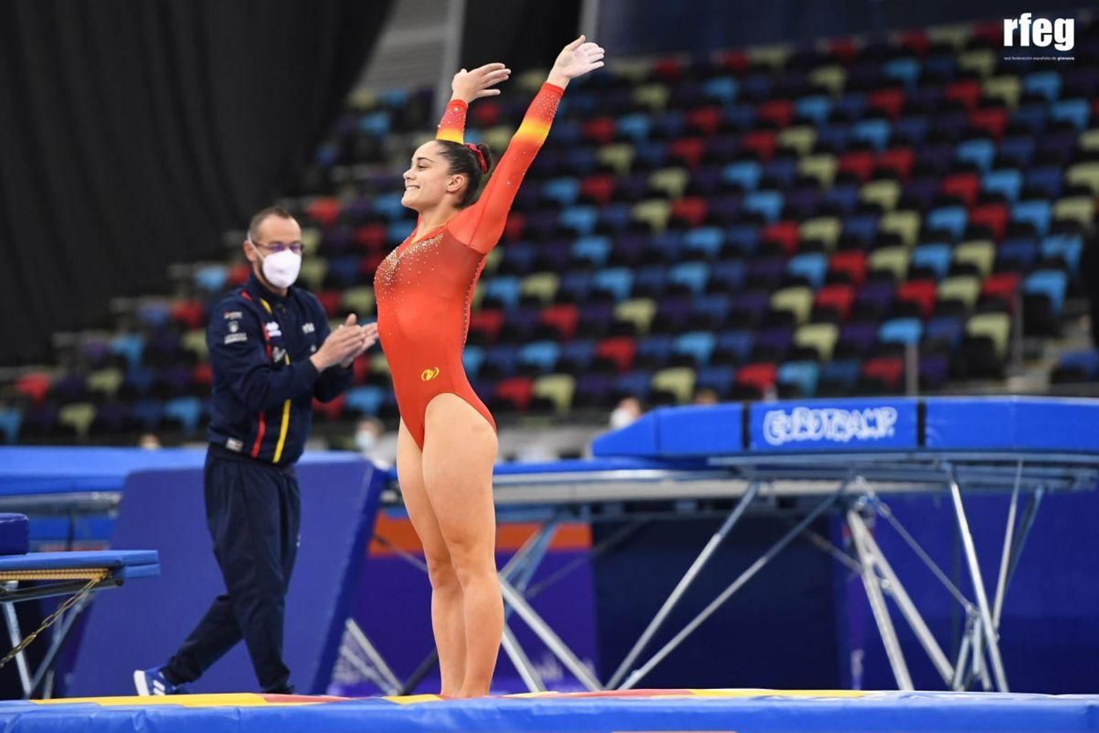 Melania Rodríguez disputará mañana en Birmingham las semifinales del Mundial de trampolín.
