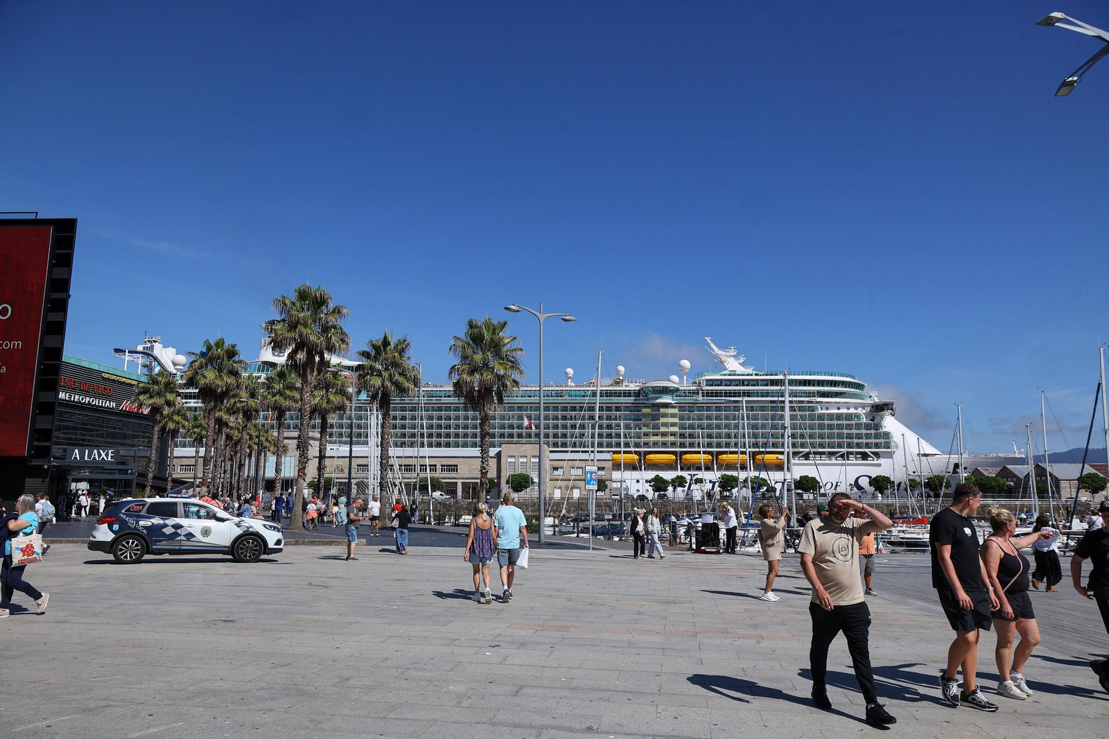 El "Liberty of the Seas", ayer atracado en Vigo
