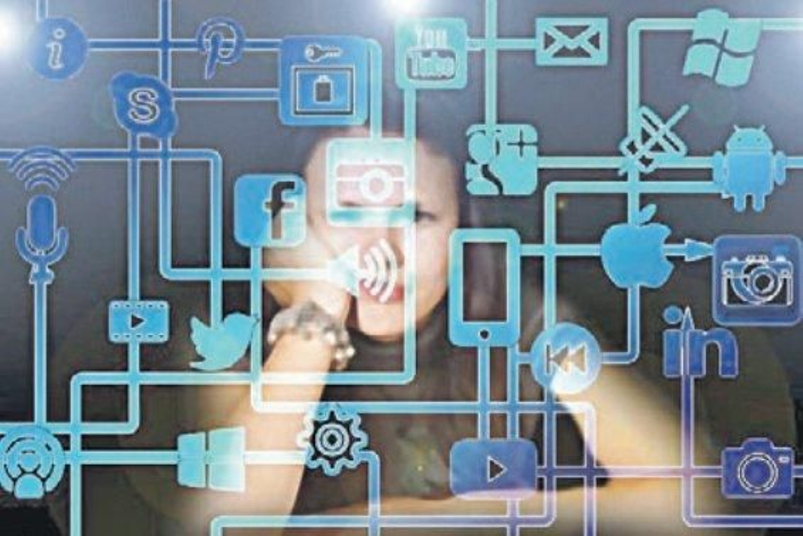 Miles de empresas cuentan a día de hoy con los datos personales de sus usuarios, incluso sin que estos lo sepan.