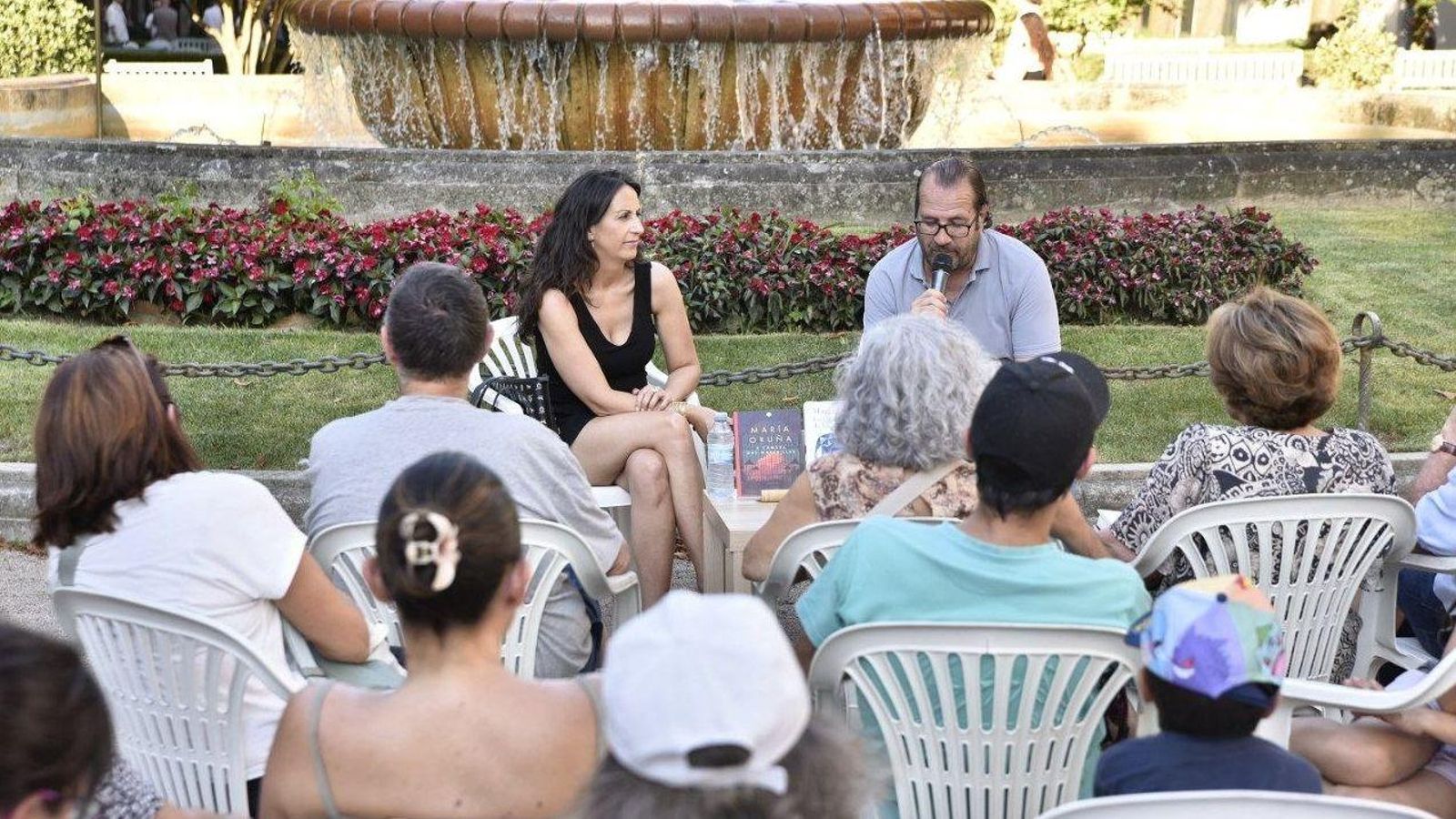María Oruña e Rafa Valero, falando de “La Cámara de las Maravillas”.
