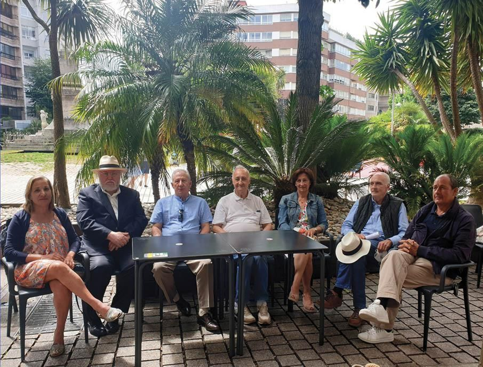 O xurado presidido por Avelino Muleiro (no centro).