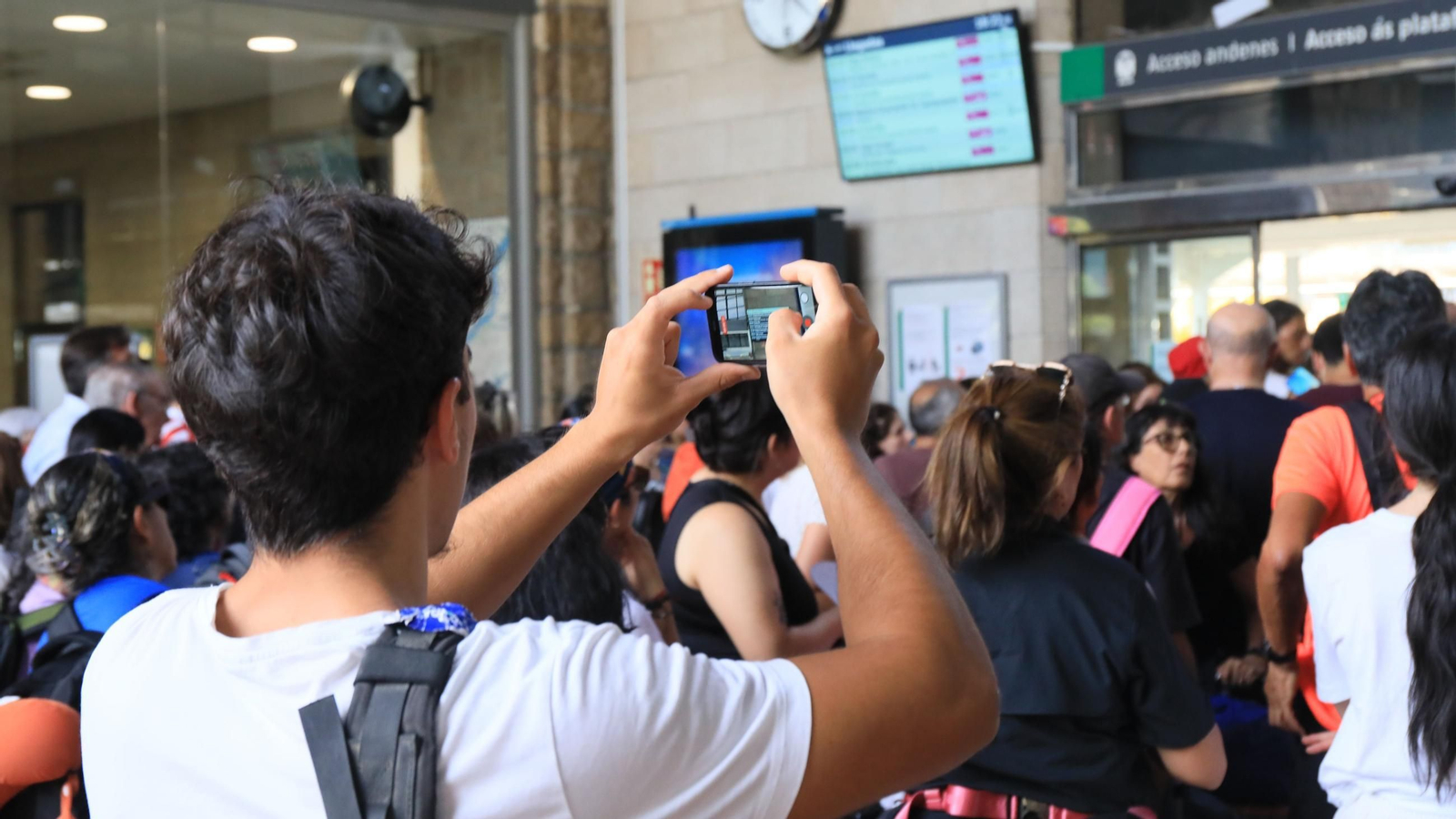 Caos en la estación de Ourense este miércoles