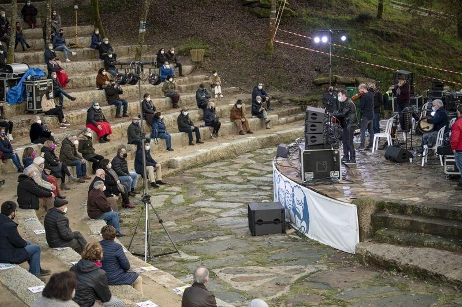 La Ínsua dos Poetas acogió este sábado el concierto del grupo de folk Milladoiro // FOTOS: ÓSCAR PINAL