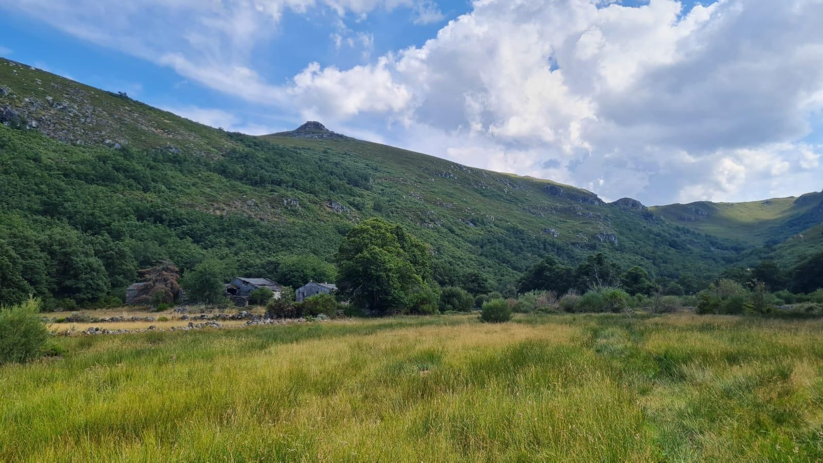 Aldea abandonada de Prada