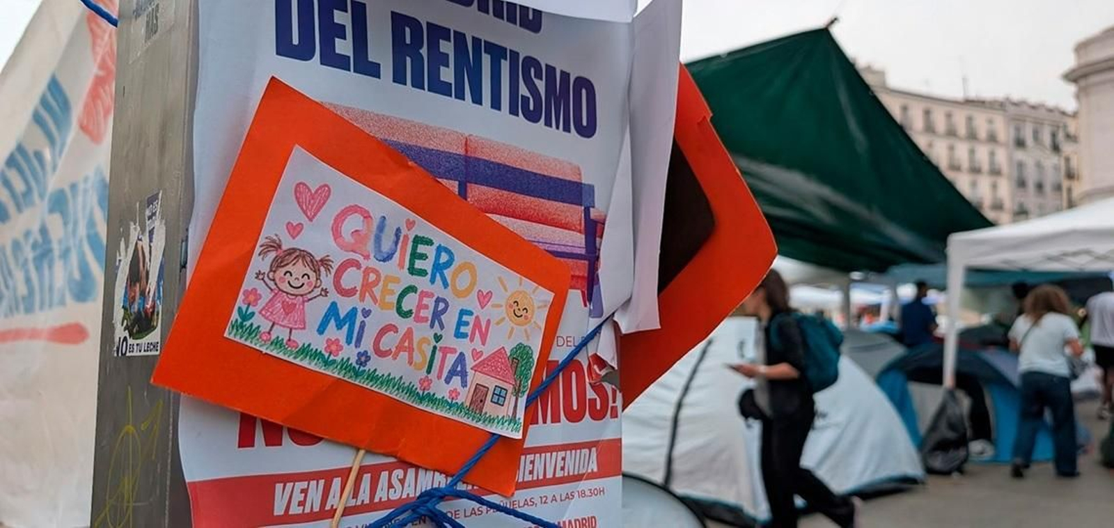 Cartel en las movilizaciones en la  Puerta de Sol durante las negociaciones del decreto de la vivienda.