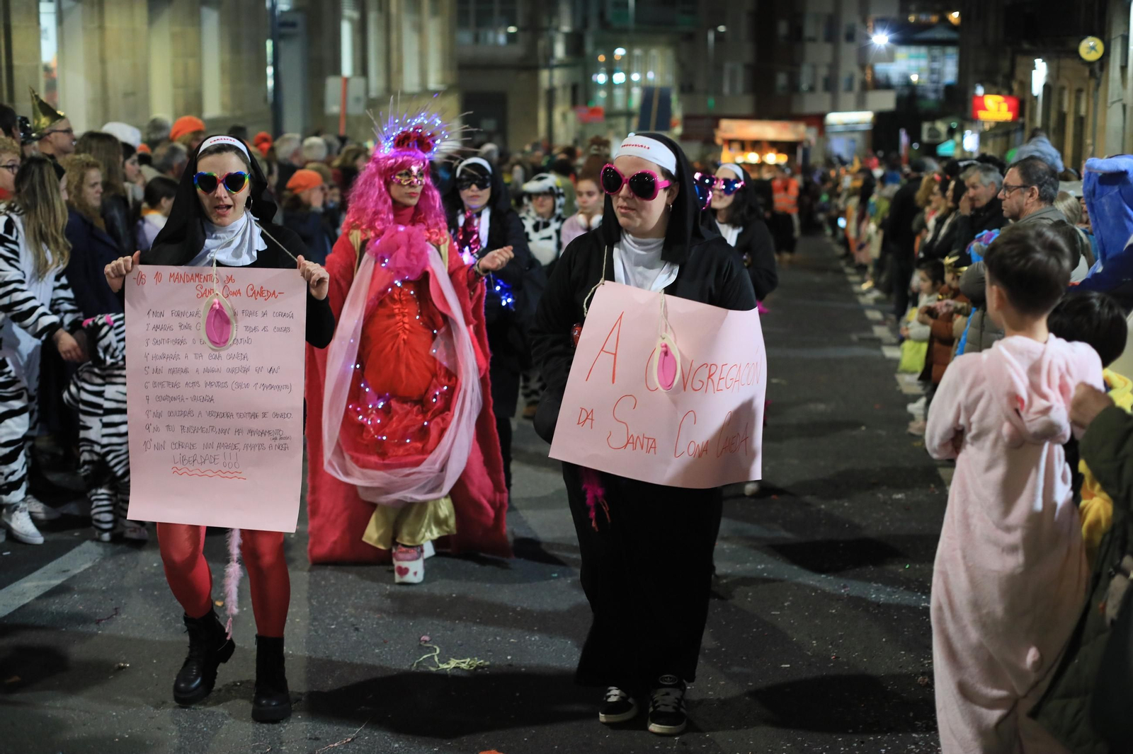 Galería | El Frei Canedo recorrió las calles de A Ponte en procesión