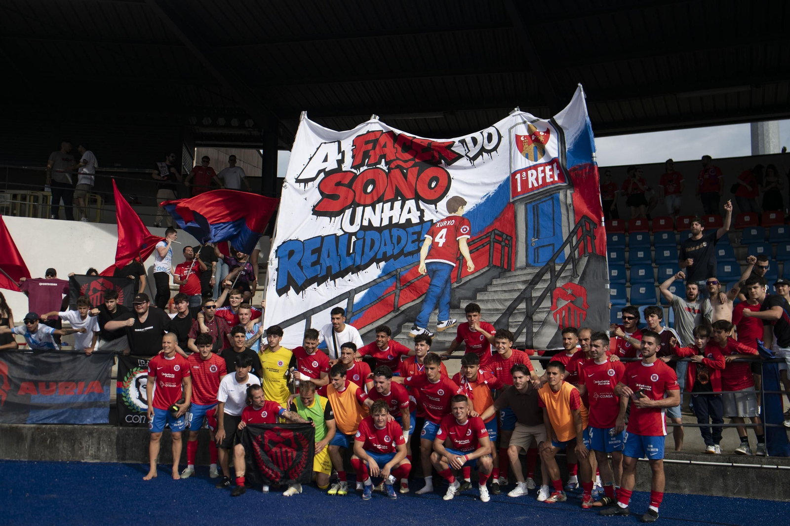 Galería | La UD Ourense quiere llegar a Primera Federación y la afición se vuelca con el equipo en O Couto
