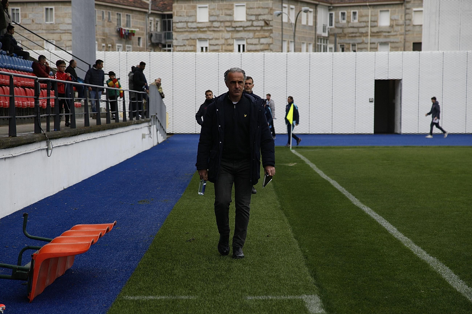 Galería | El Ourense CF sumó su primera derrota en el fortín de O Couto