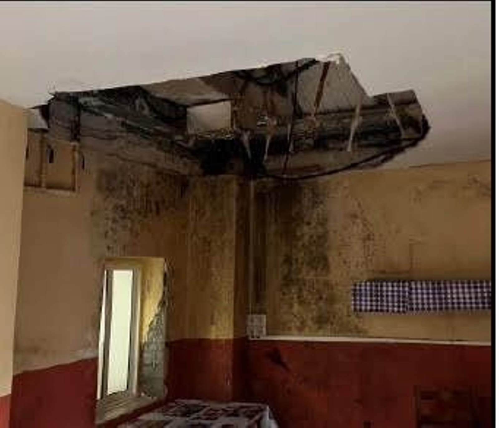 Galería | Fotos del interior del club de alterne El Descanso en el que la Policía Nacional desmanteló una red de prostitución