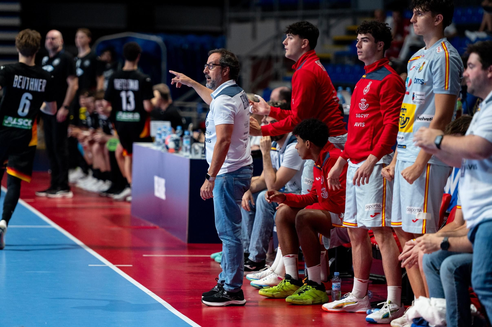 El seleccionador Javi Márquez, durante el Europeo sub-18.
