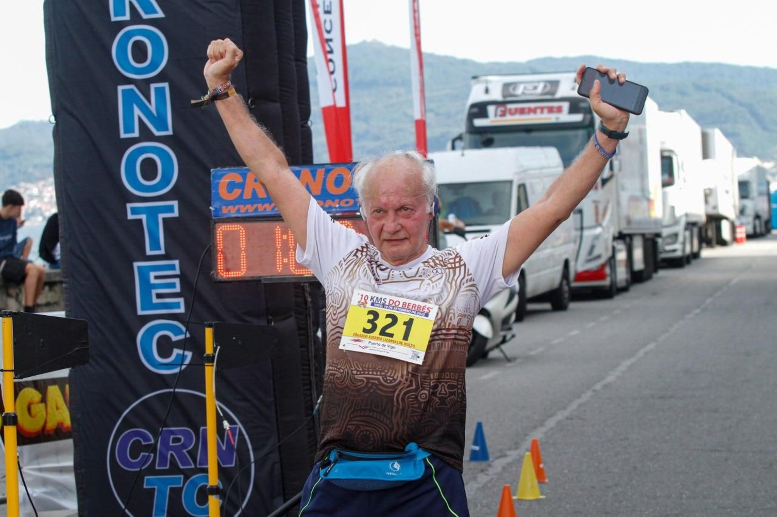Popular carrera de 10km de O Berbés. // Jorge Santomé