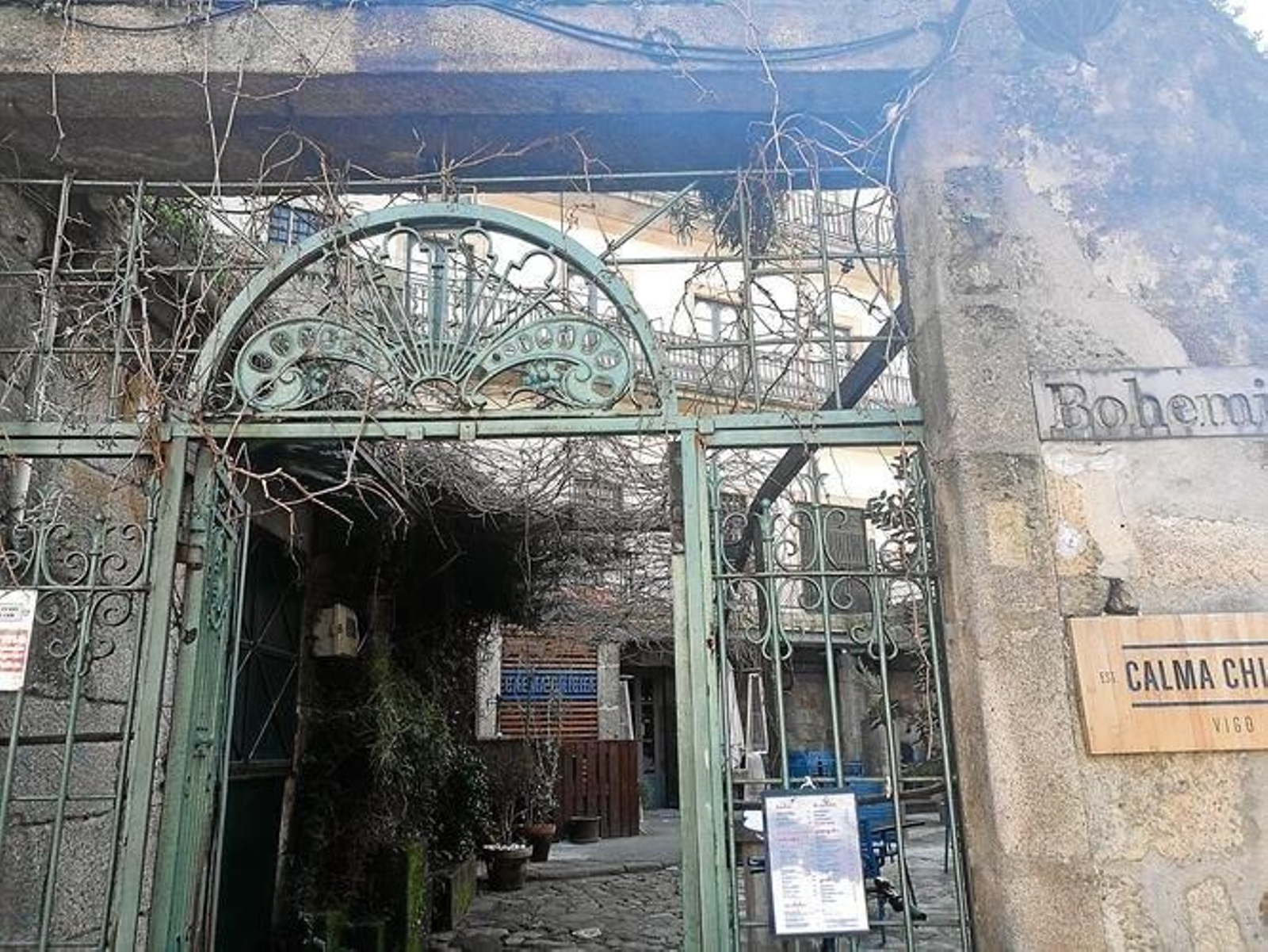 La puerta de entrada del Calma Chicha.