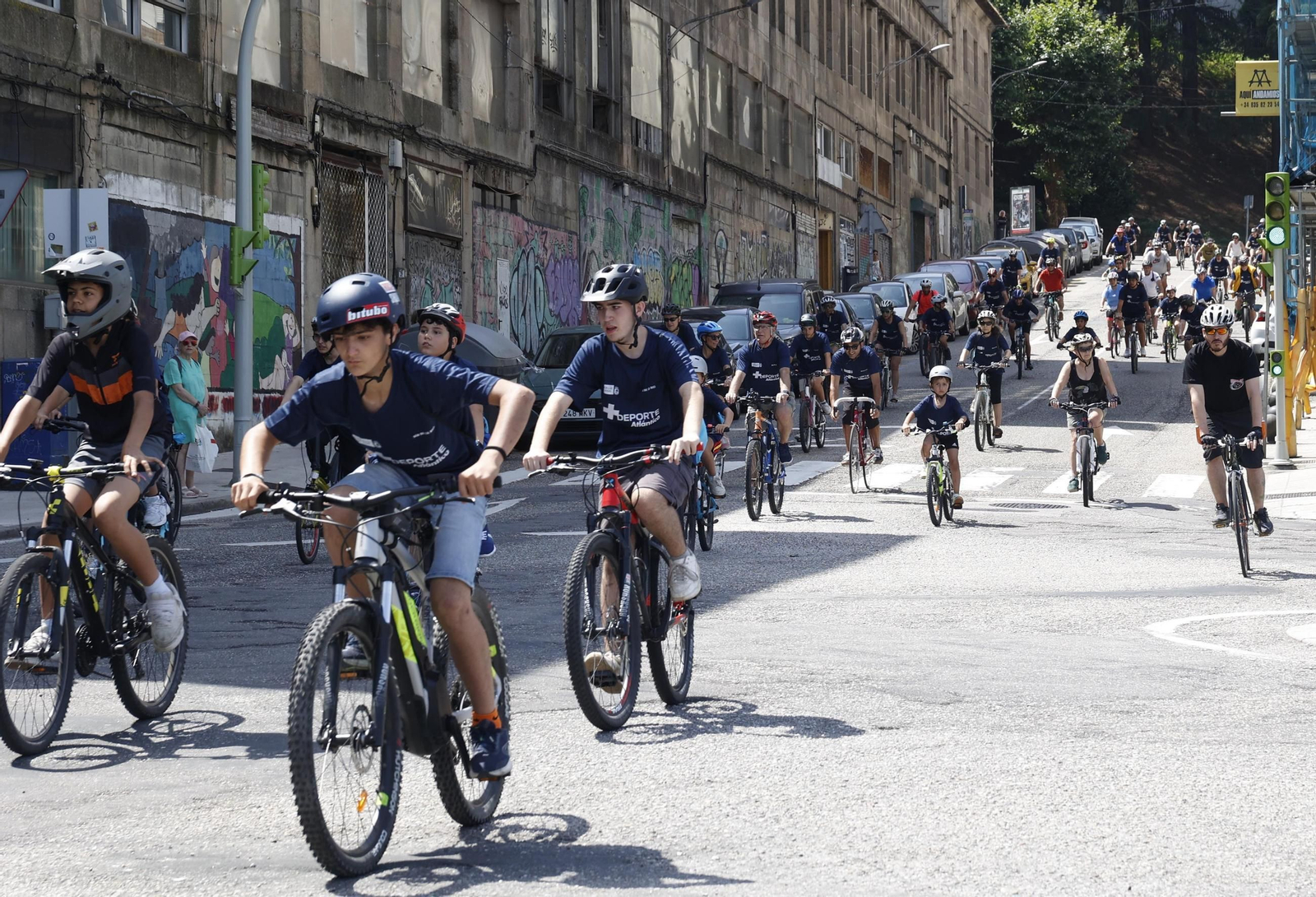 Galería | El ciclismo toma Vigo con la primera edición del Día de la Bici de Atlántico