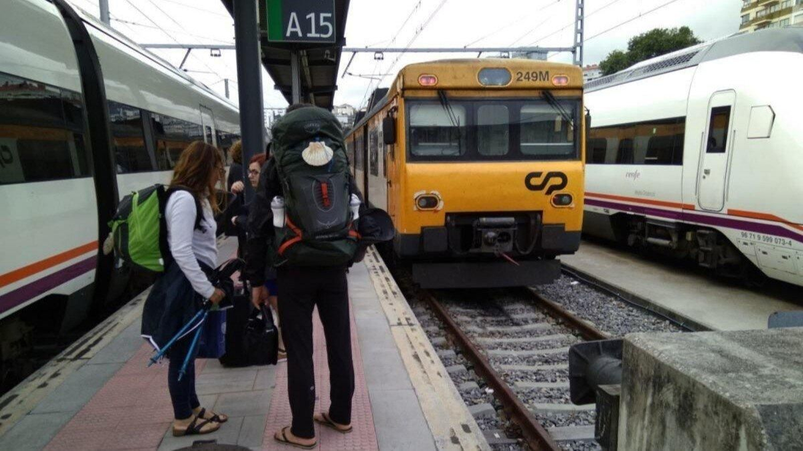 El actual tren Vigo-Oporto, un modelo del pasado siglo.