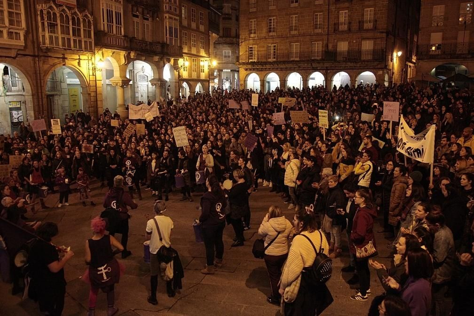 Plaza Mayor Ourense. Manifestacion 25N Marcha Mundial das Mulleres 2019 .(Miguel Angel)