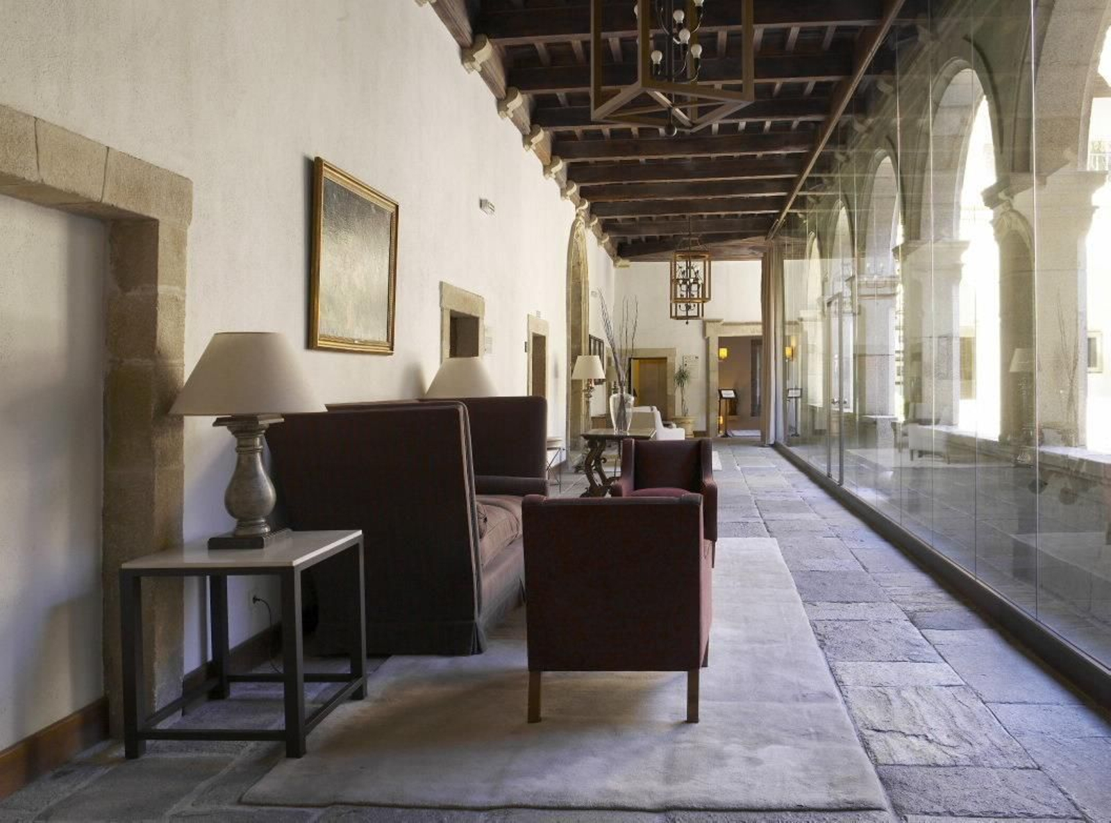 Interior de Monasterio de San Vicente do Pino.