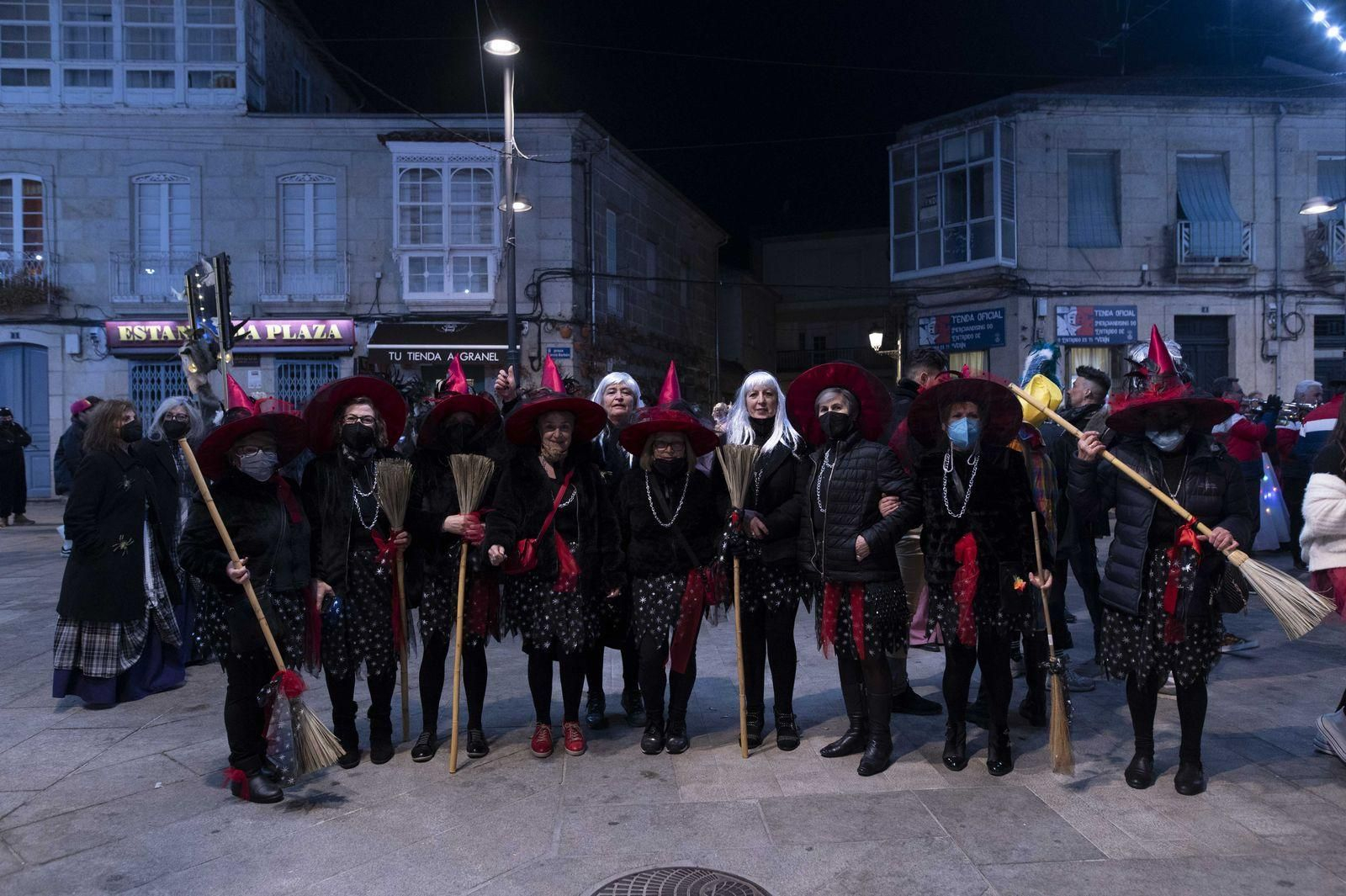 Verín 24/2/22
Ambiente jueves de comadres en verín previo a las cenas

Fotos Martiño Pinal