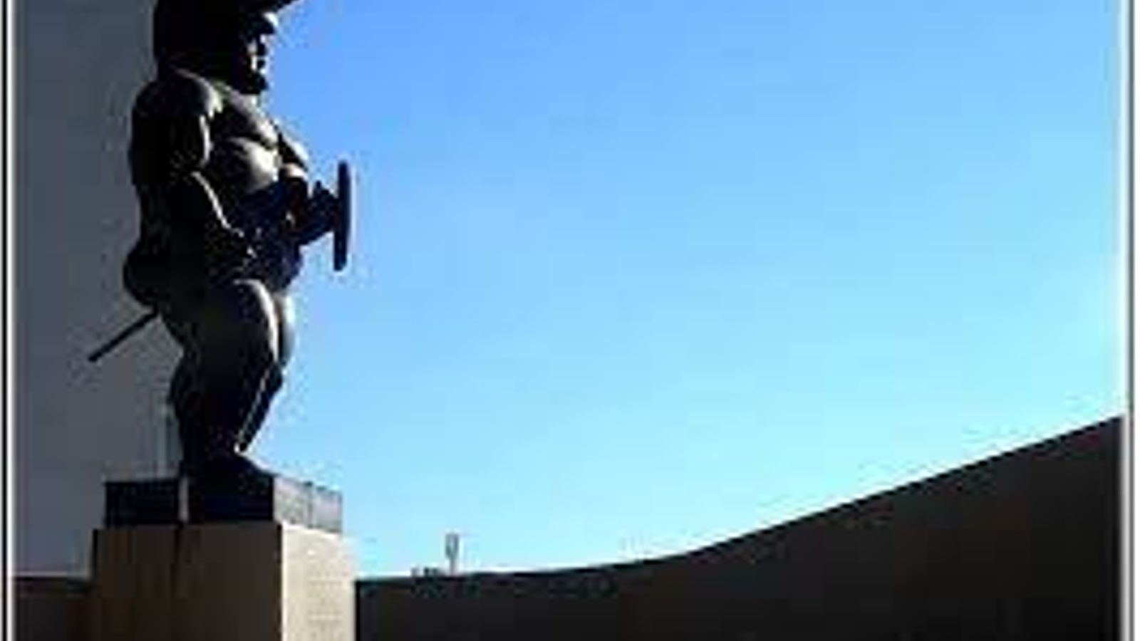  "El Guerrero" de Fernando Botero, A Coruña