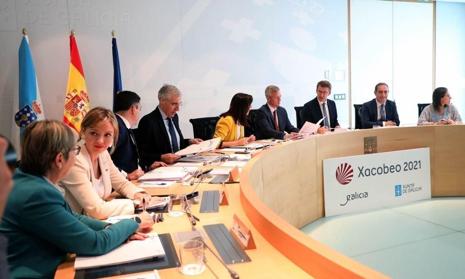 El presidente de la Xunta, Alberto Núñez Feijóo, preside la reunión de los miembros de su Ejecutivo.