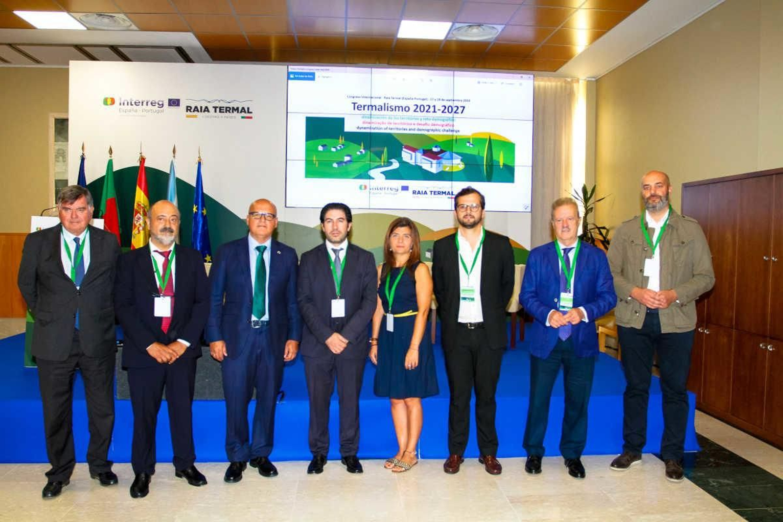 Thierry Dubois, José Antonio Quiroga, Manuel Baltar, Manuel Tibo, Mari Carmen Yáñez, Adriano Lima, Manuel Campo Vidal y José Antonio Armada, momentos antes de iniciarse el Congreso de Termalismo.