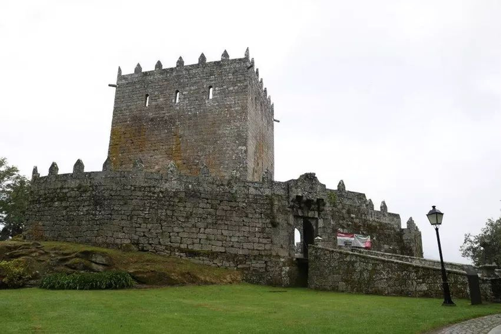 El Castillo de Soutomaior, en la imagen, acogerá visitas guiadas y una jornada de puertas abiertas.