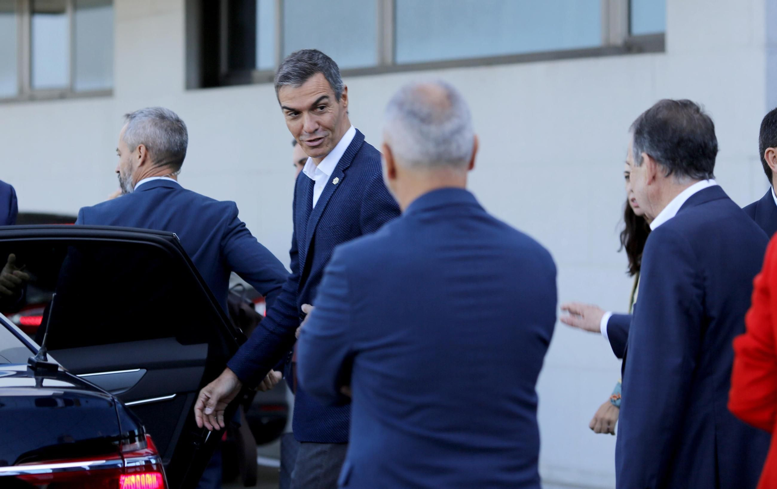 Galería | Pedro Sánchez visita las instalaciones de Delta Vigo en el PTL de Valadares