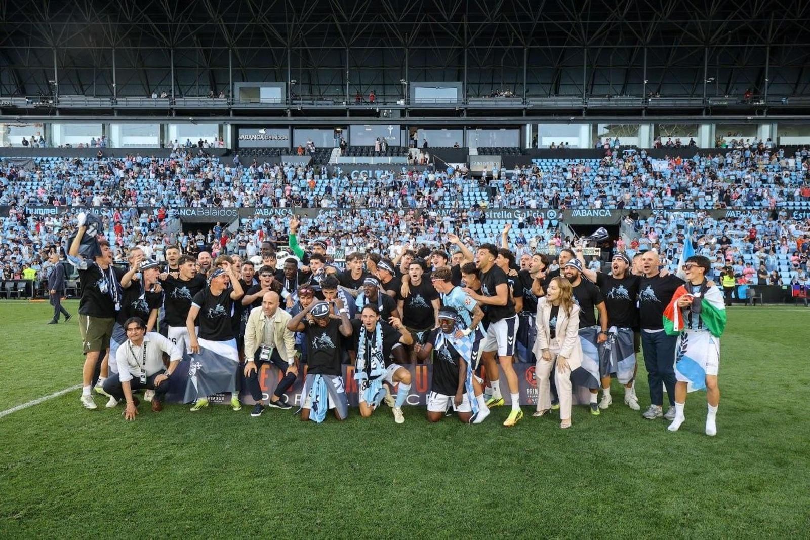 Galería | El Celta Fortuna golea a la Ponferradina y sube a Segunda División
