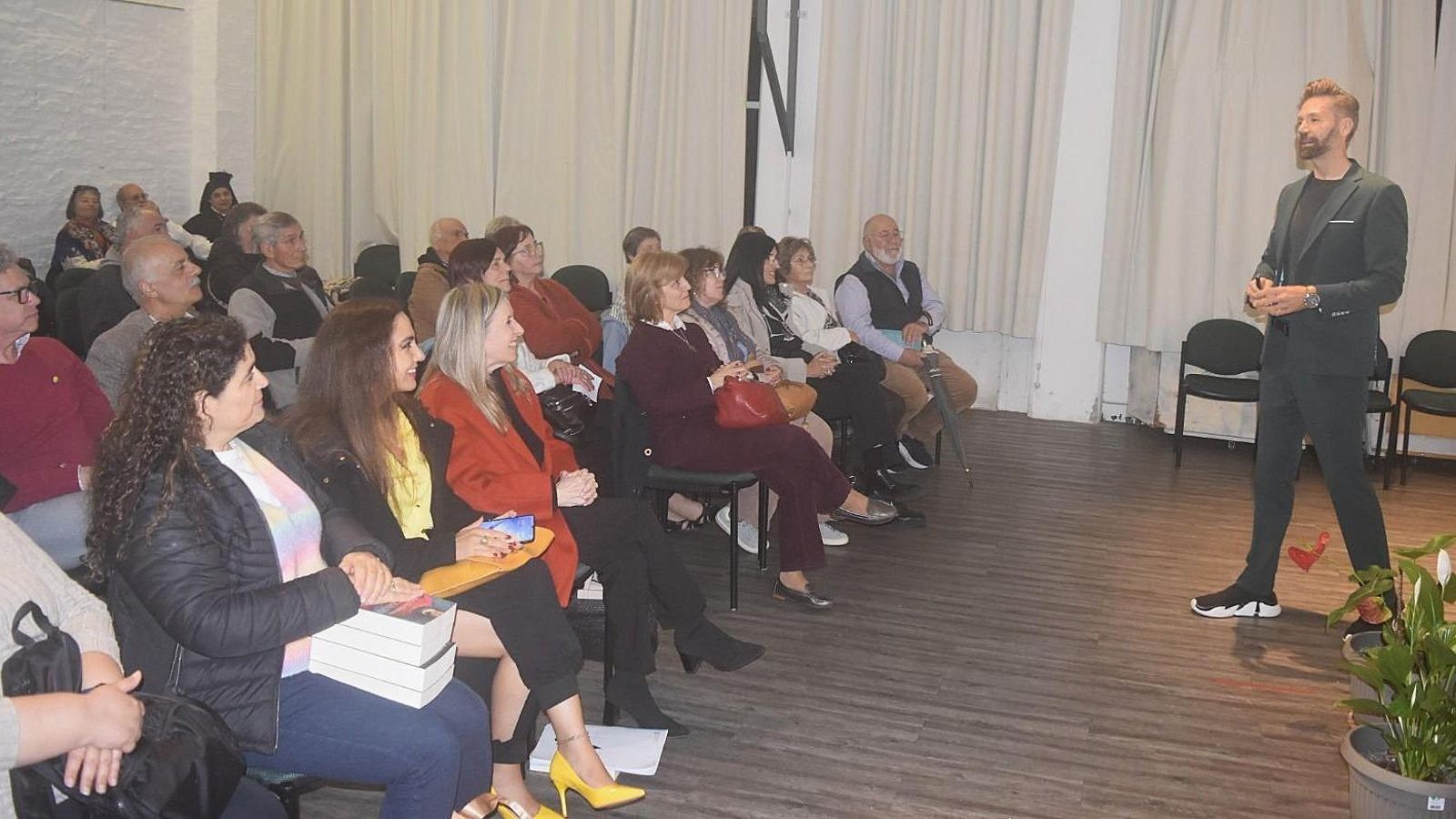 Asistentes a la presentación