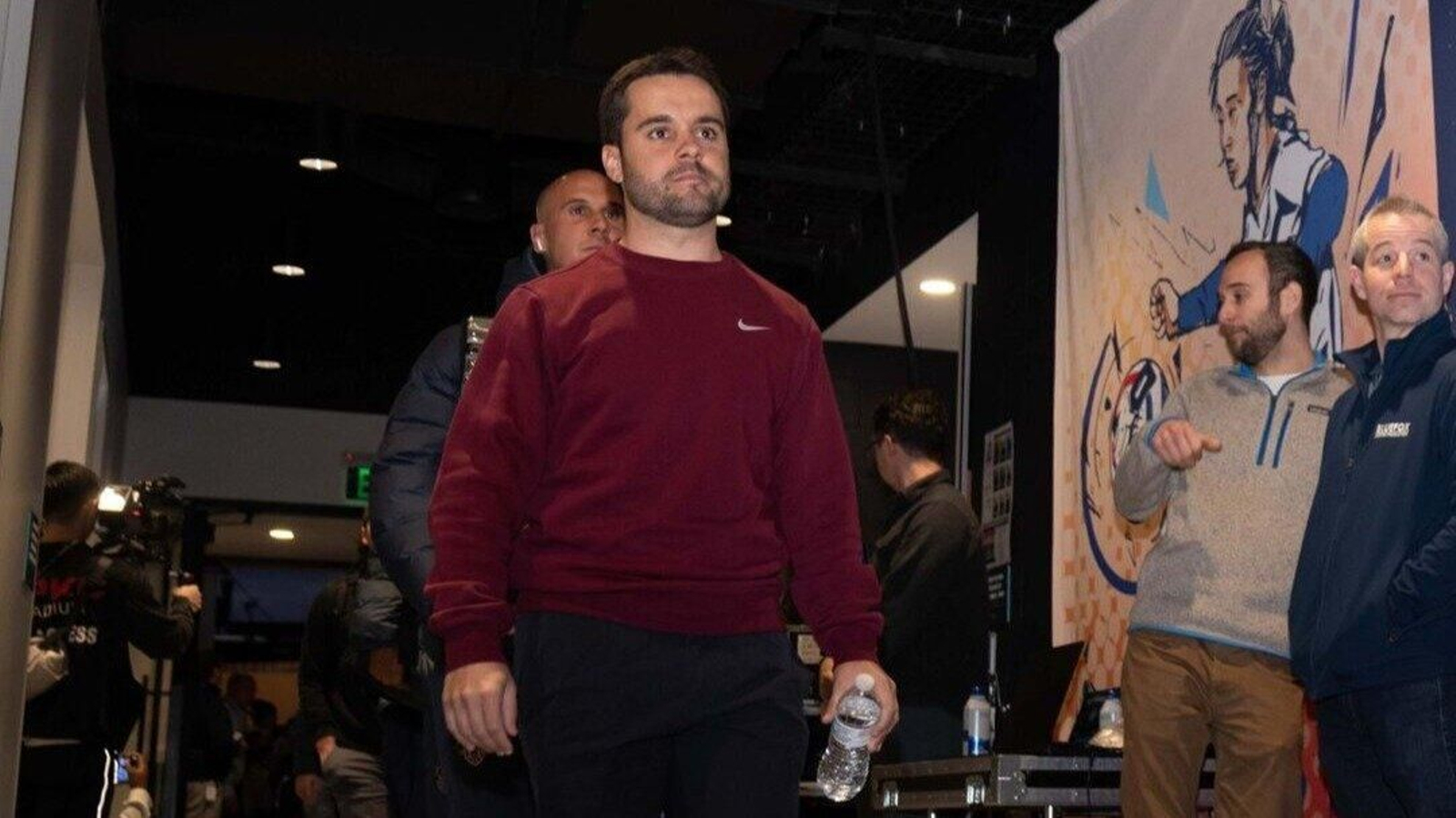 El entrenador olívico, con rictus de concentración, en el interior del estadio donde se jugó la final.