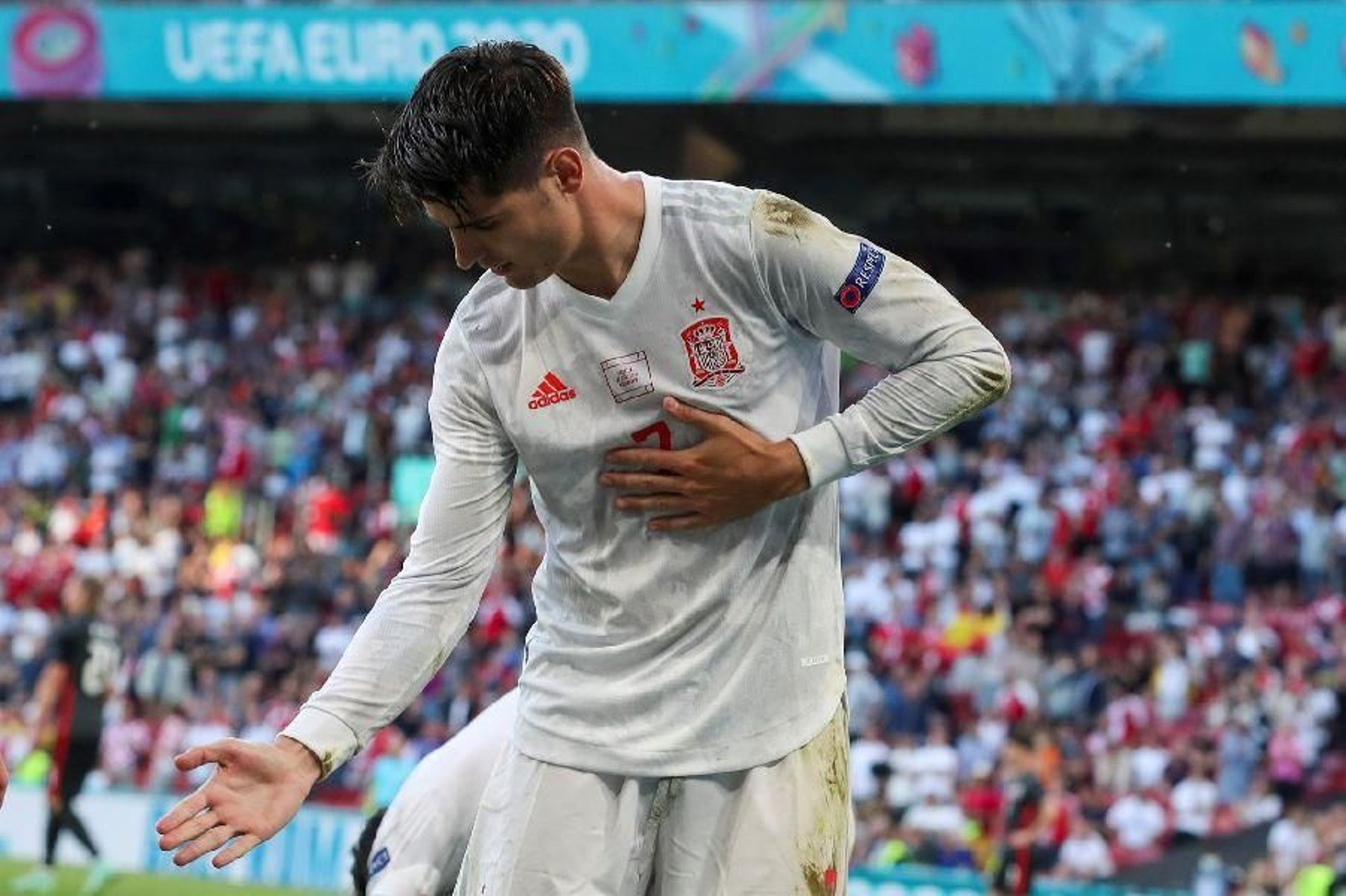 España sufre en su pase a cuartos 08