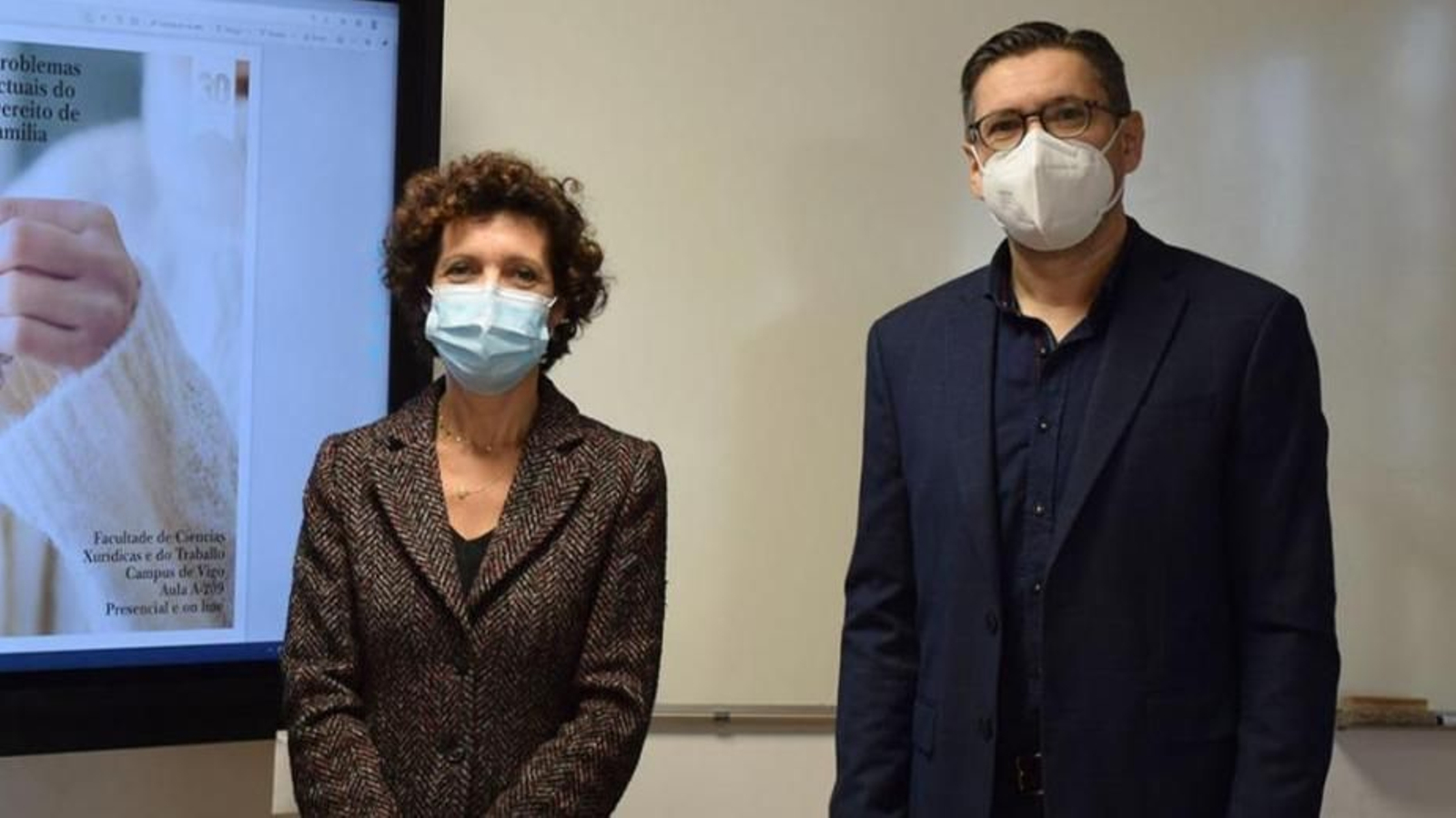 La directora del seminario, Esther Pillado, y el profesor Pablo Grande.