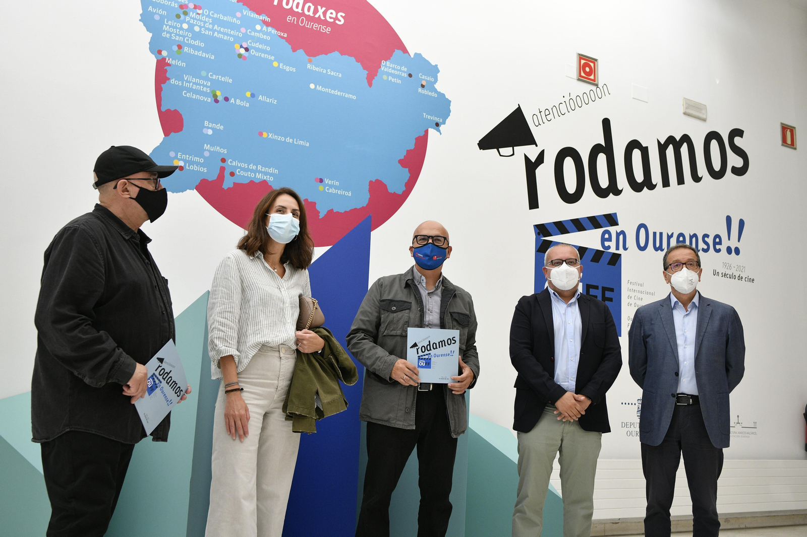 Inauguración de la exposición en el Centro Cultural Márcos Valcárcel. (Xesús Fariñas)