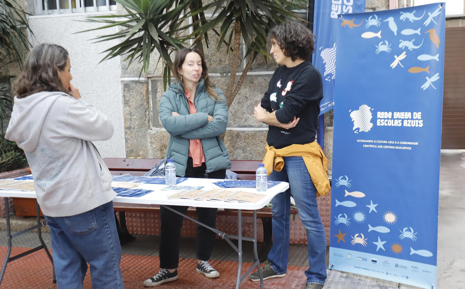 Galería | El Colegio Alba de Vigo celebra la jornada “Alba en Azul”