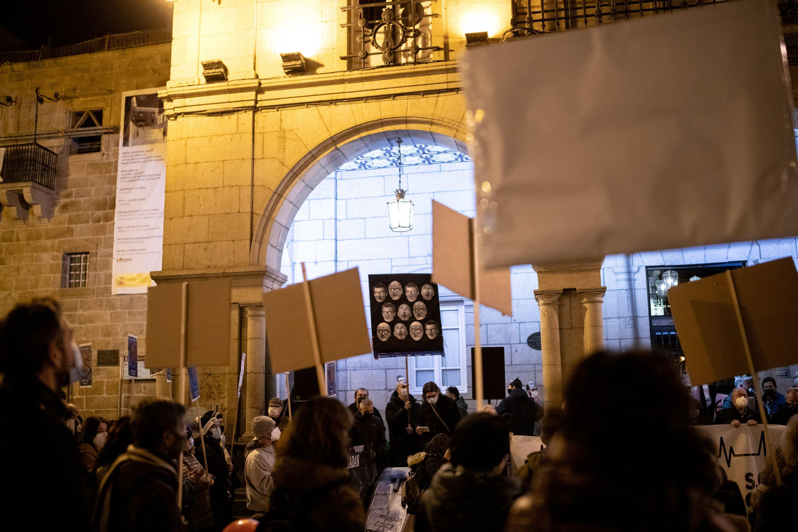 La manifestación de SOS Ourense colapsa la ciudad // FOTO: ÓSCAR PINAL