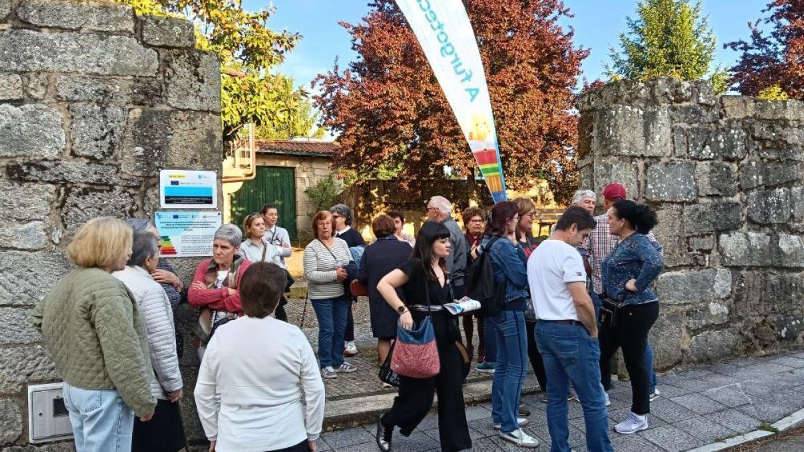 A Furgoteca nunha parada en Sandiás.