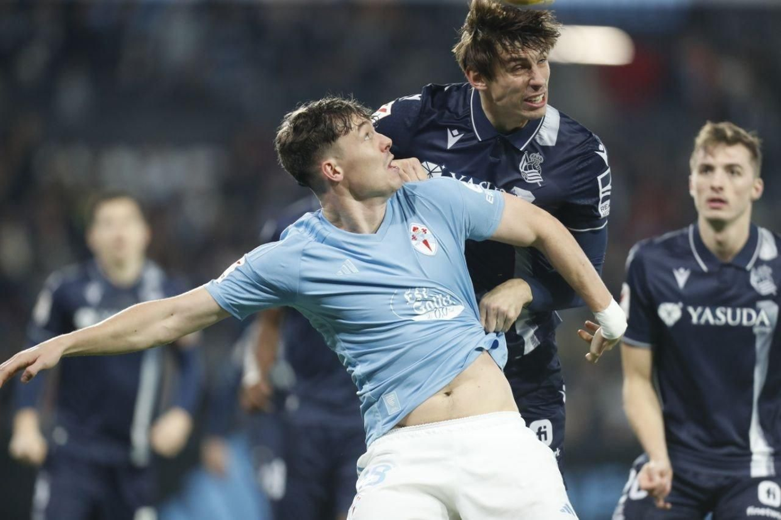 Larsen en el partido del Celta contra la Real Sociedad en Balaídos.