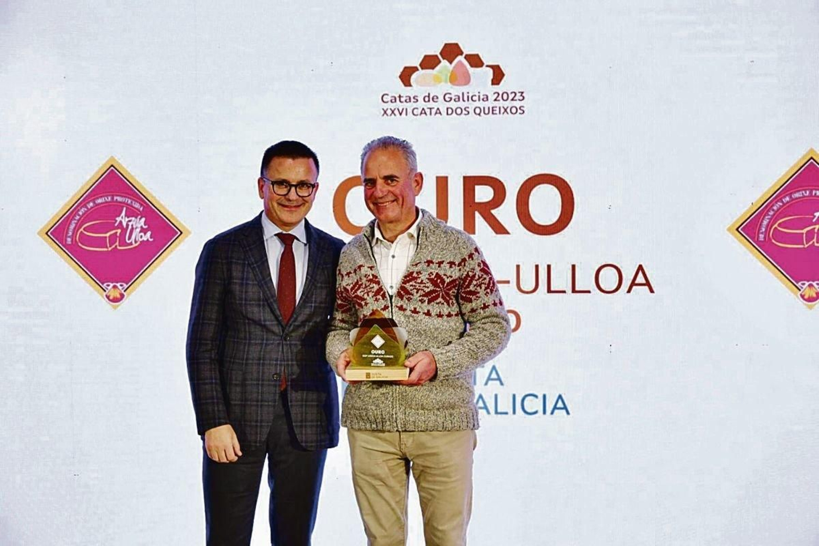 José González, Conselleiro de Medio Rural, e Xosé Luis Carreira, de Arqueixal.