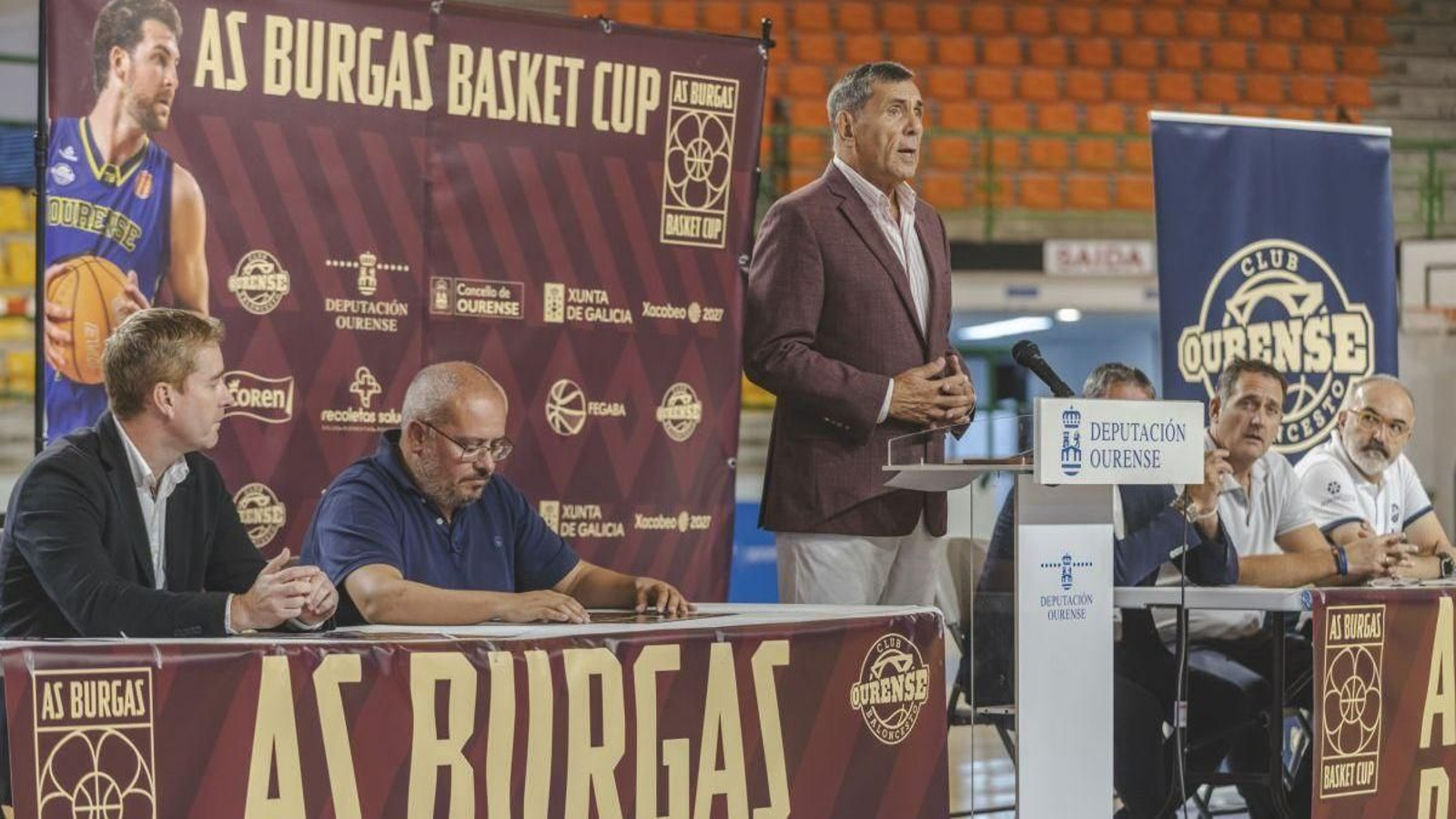 El presidente de la FGB, Julio Bernárdez, presentando el torneo.