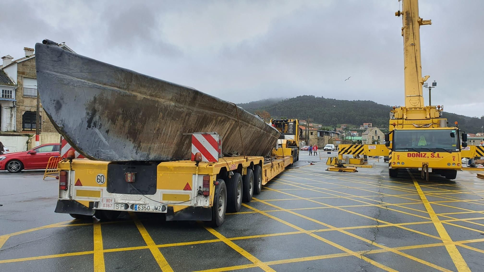 El narcosubmarino en la Ría de Aldán // JV Landín