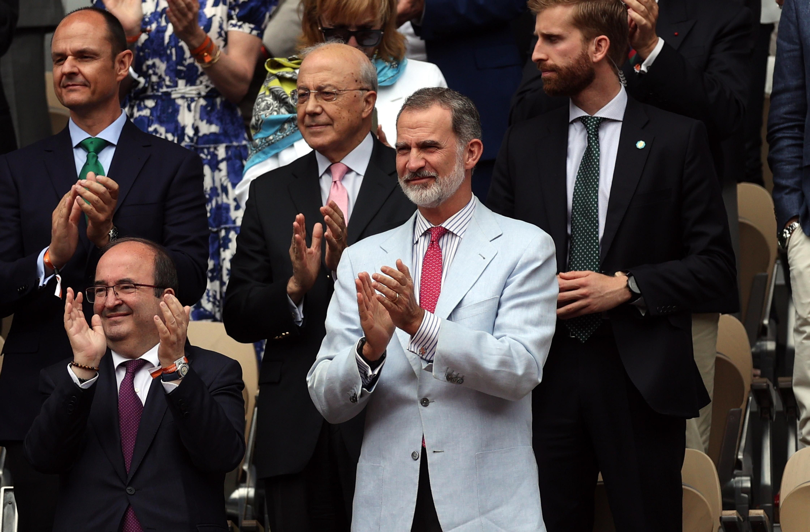 El Rey Felipe VI aplaude con entusiasmo a Rafa Nadal. EFE/EPA/MARTIN DIVISEK