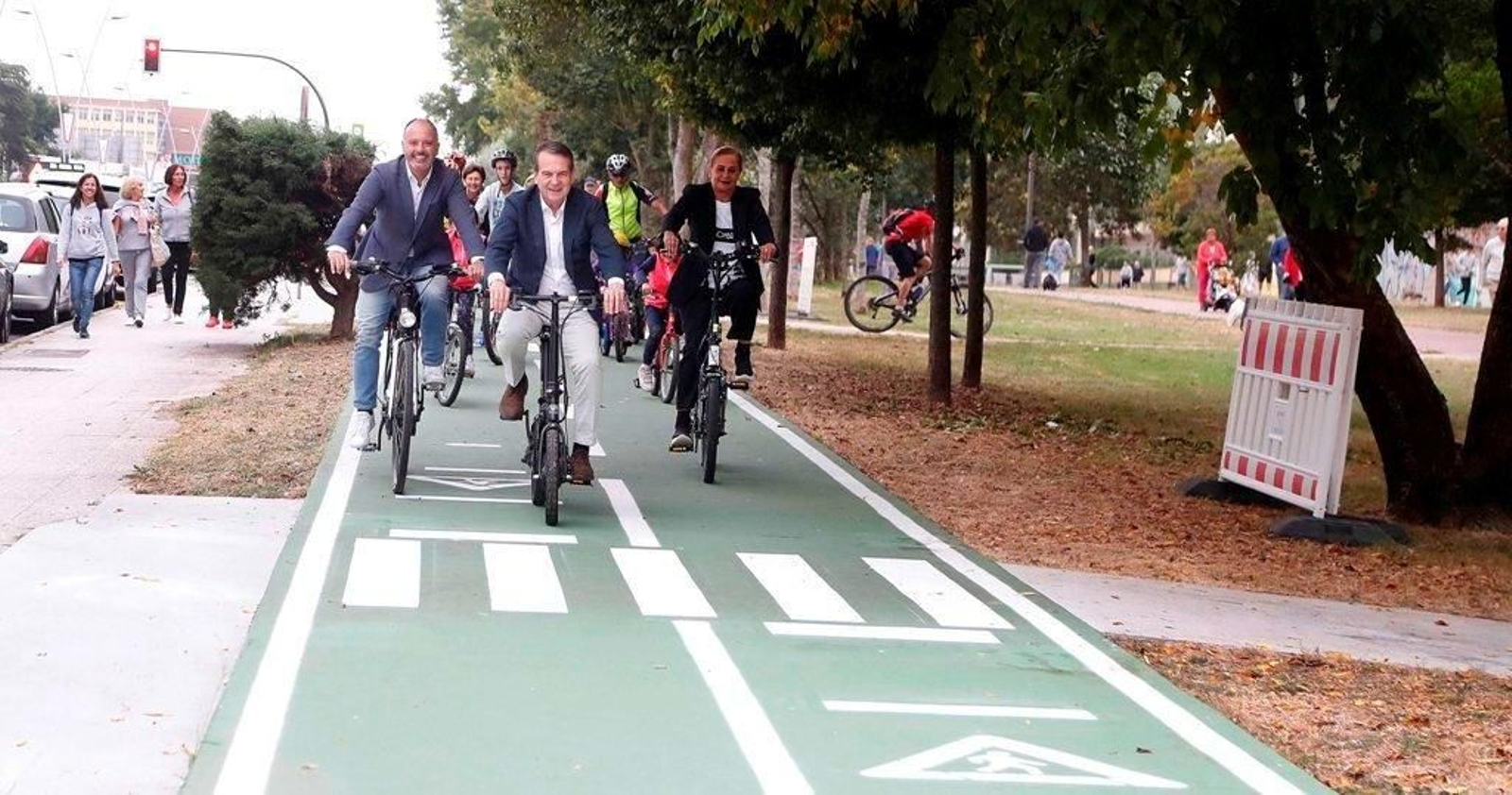 Vigo estrena el carril bici  001226